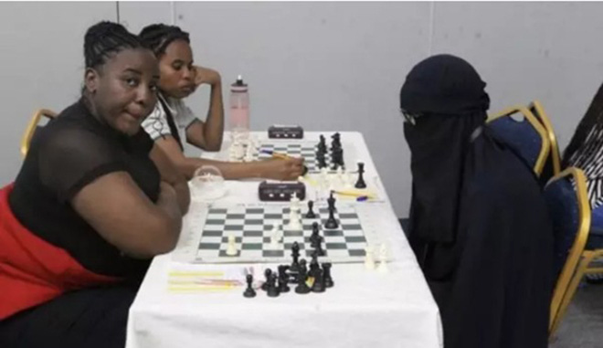 Giả gái để tham gia giải cờ vua nữ, bị phát hiện vì một chi tiết - Ảnh 3.