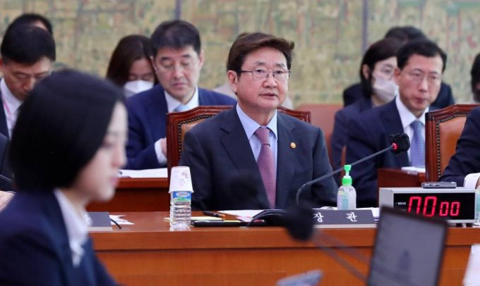 Hàn Quốc sửa luật giới hạn giờ làm cho các thần tượng K