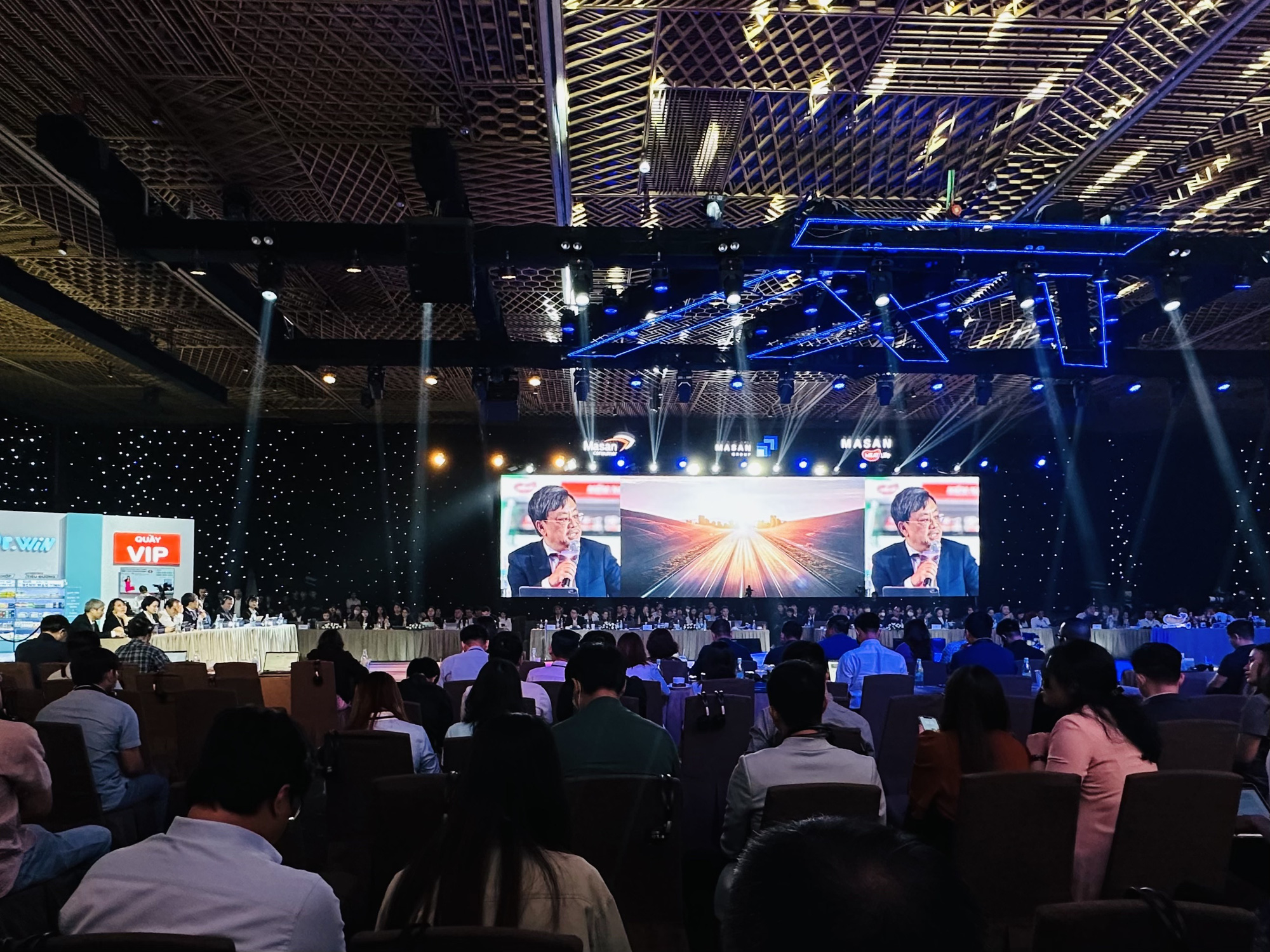 Masan xem ai là đối thủ, bí quyết cạnh tranh thế nào? - Ảnh 1. Ông Nguyễn Đăng Quang - chủ tịch hội đồng quản trị - chia sẻ, doanh nghiệp đang nỗ lực để kết nối người tiêu dùng thông qua hành trình số hóa - Ảnh: BÔNG MAI