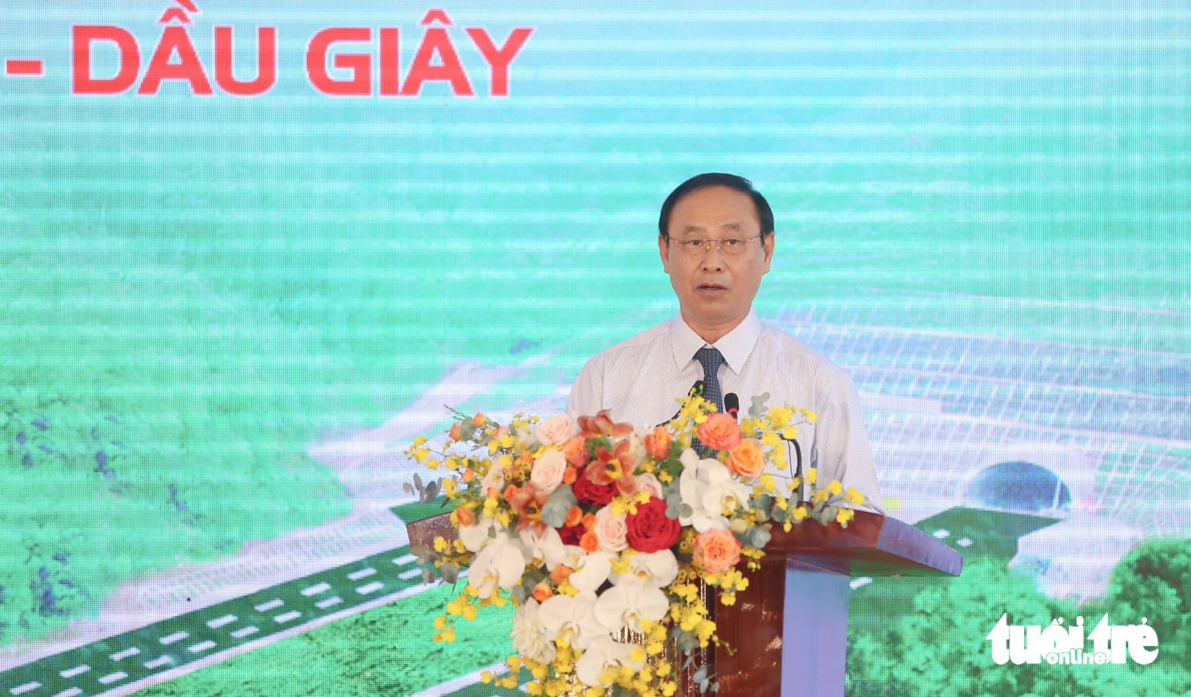 Thứ trưởng Bộ Giao thông vận tải Lê Đình Thọ phát biểu tại điểm cầu tỉnh Thanh Hóa - Ảnh: HÀ QUÂN