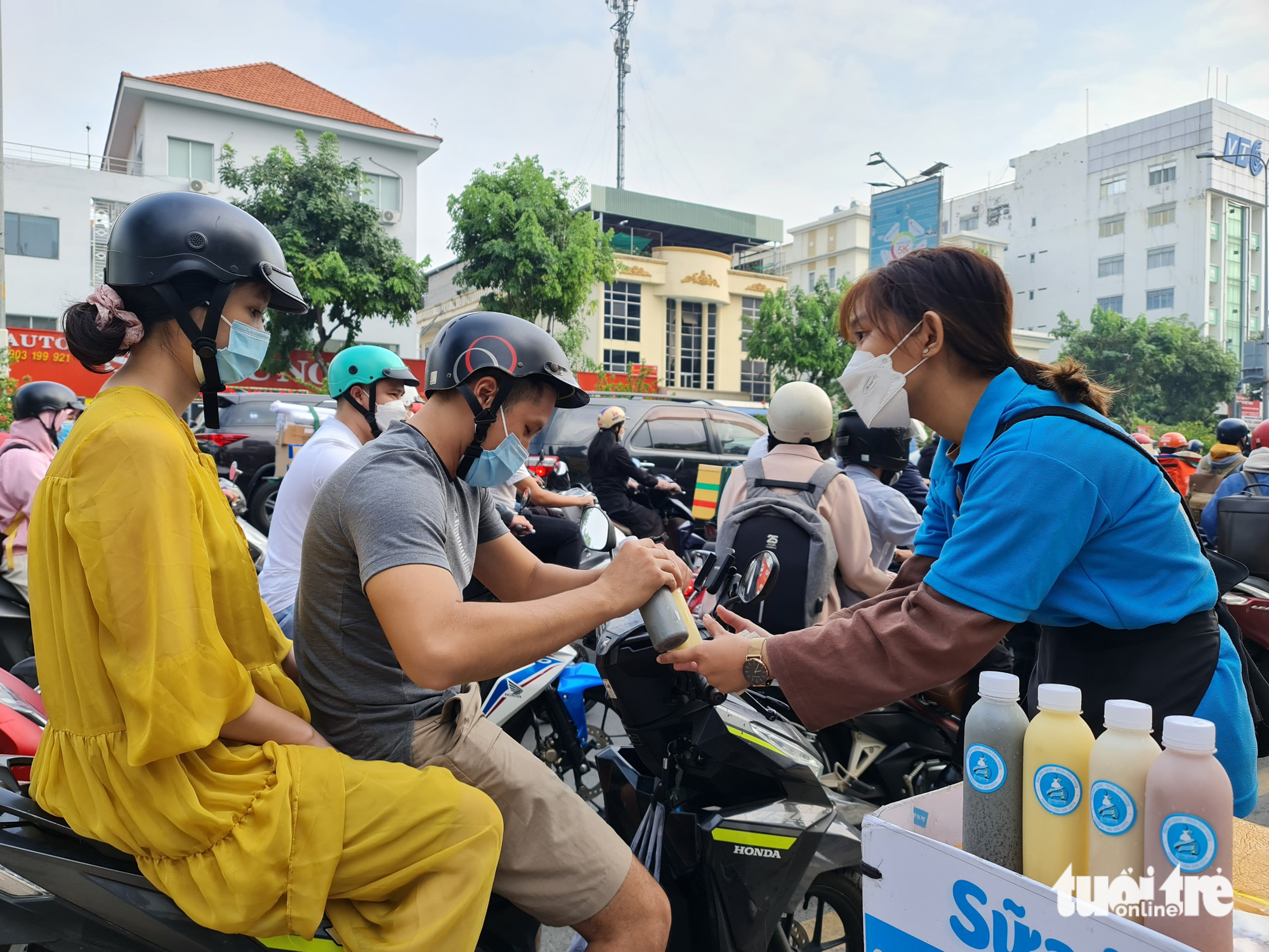 Hơn 80.000 lao động TP.HCM được giải quyết việc làm trong ba tháng đầu năm - Ảnh 3. Lao động phổ thông chưa qua đào tạo chỉ chiếm 13,08% tổng nhu cầu tuyển dụng của TP.HCM - Ảnh: CÔNG TRIỆU