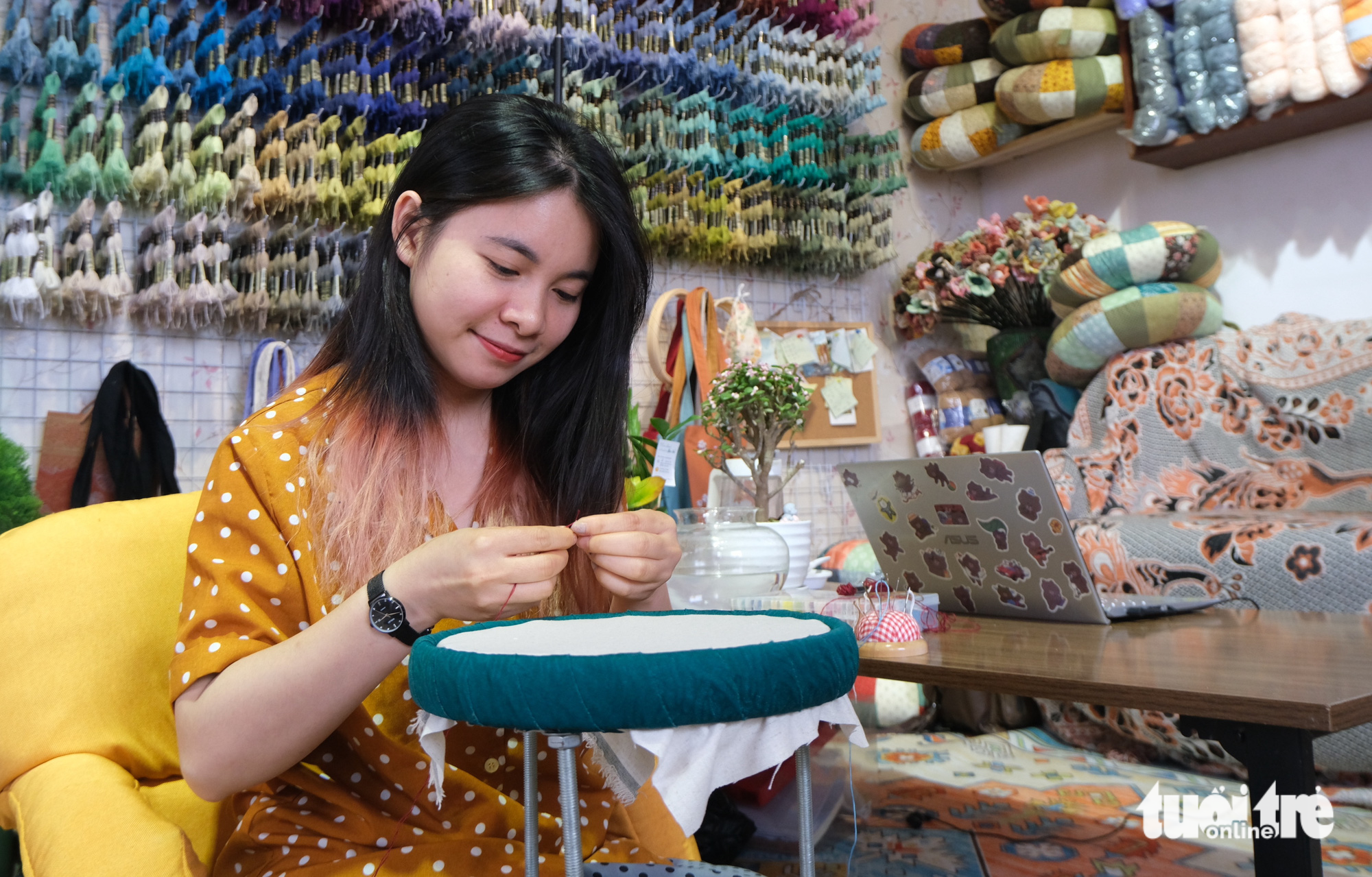 Khù Khờ mỗi ngày kể một câu chuyện chữa lành - Ảnh 1. Khù Khờ mỗi ngày kể một câu chuyện chữa lành - Ảnh 1.