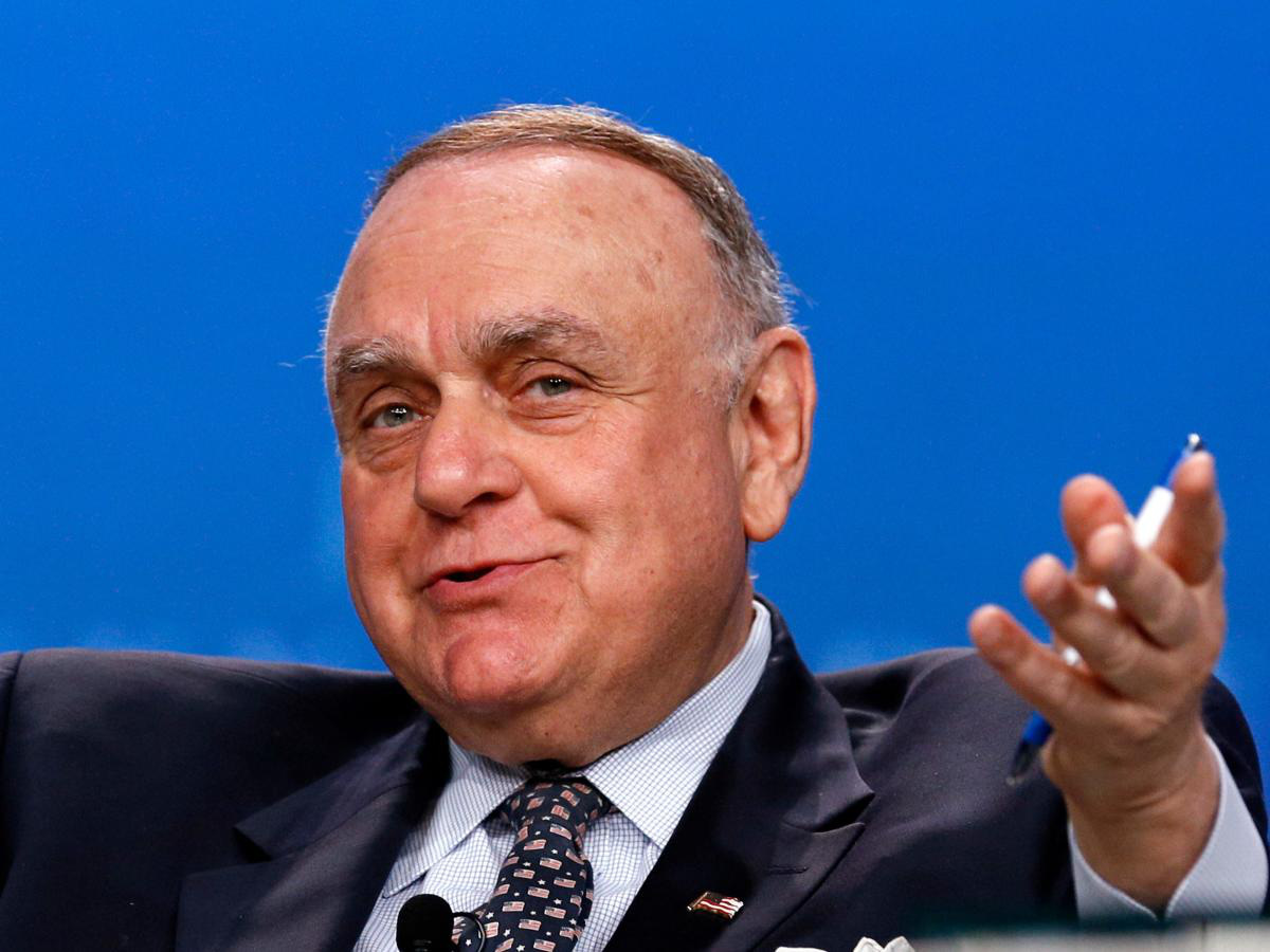 Tỉ phú Leon Cooperman báo động bất động sản thương mại suy thoái