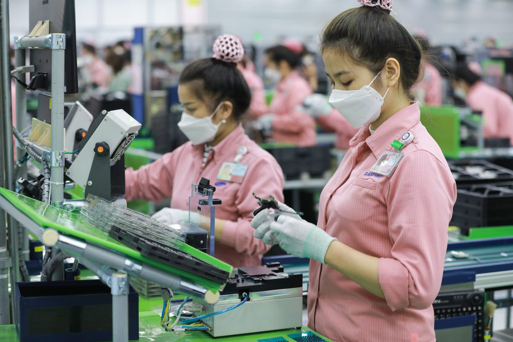 外国直接投資ビジネス部門で離職または解雇されなければならない人の数は非常に多い - 写真: QUANG PHUC