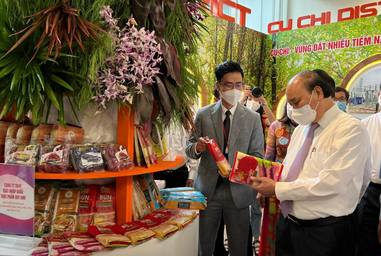 Khởi nghiệp vì tự ái thay bánh tráng Việt - Ảnh 4. Khởi nghiệp vì tự ái thay bánh tráng Việt - Ảnh 4.
