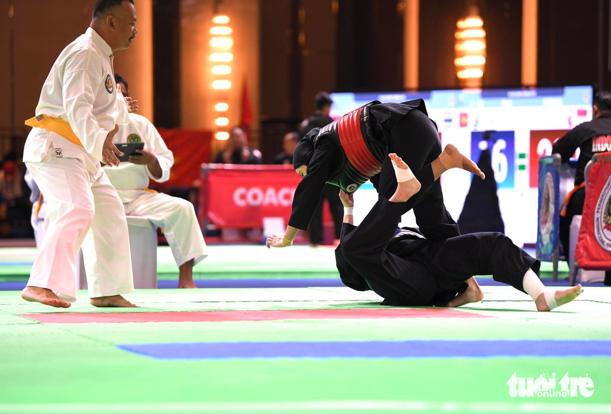 Vì sao xảy ra huy chương vàng tranh cãi, xô xát của pencak silat Việt Nam? - Ảnh 2.