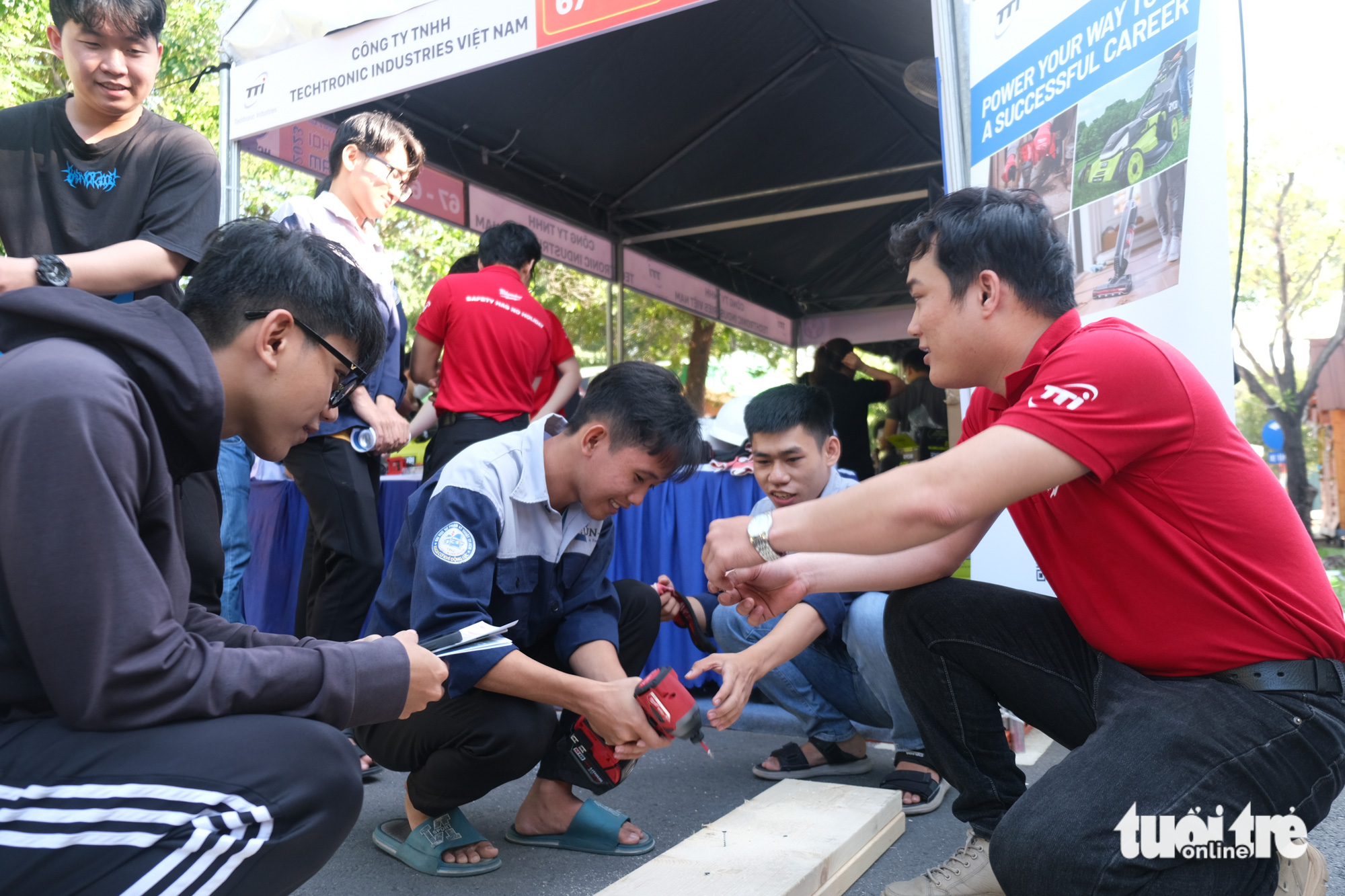 65 doanh nghiệp đến trường đại học săn sinh viên tiềm năng - Ảnh 6.