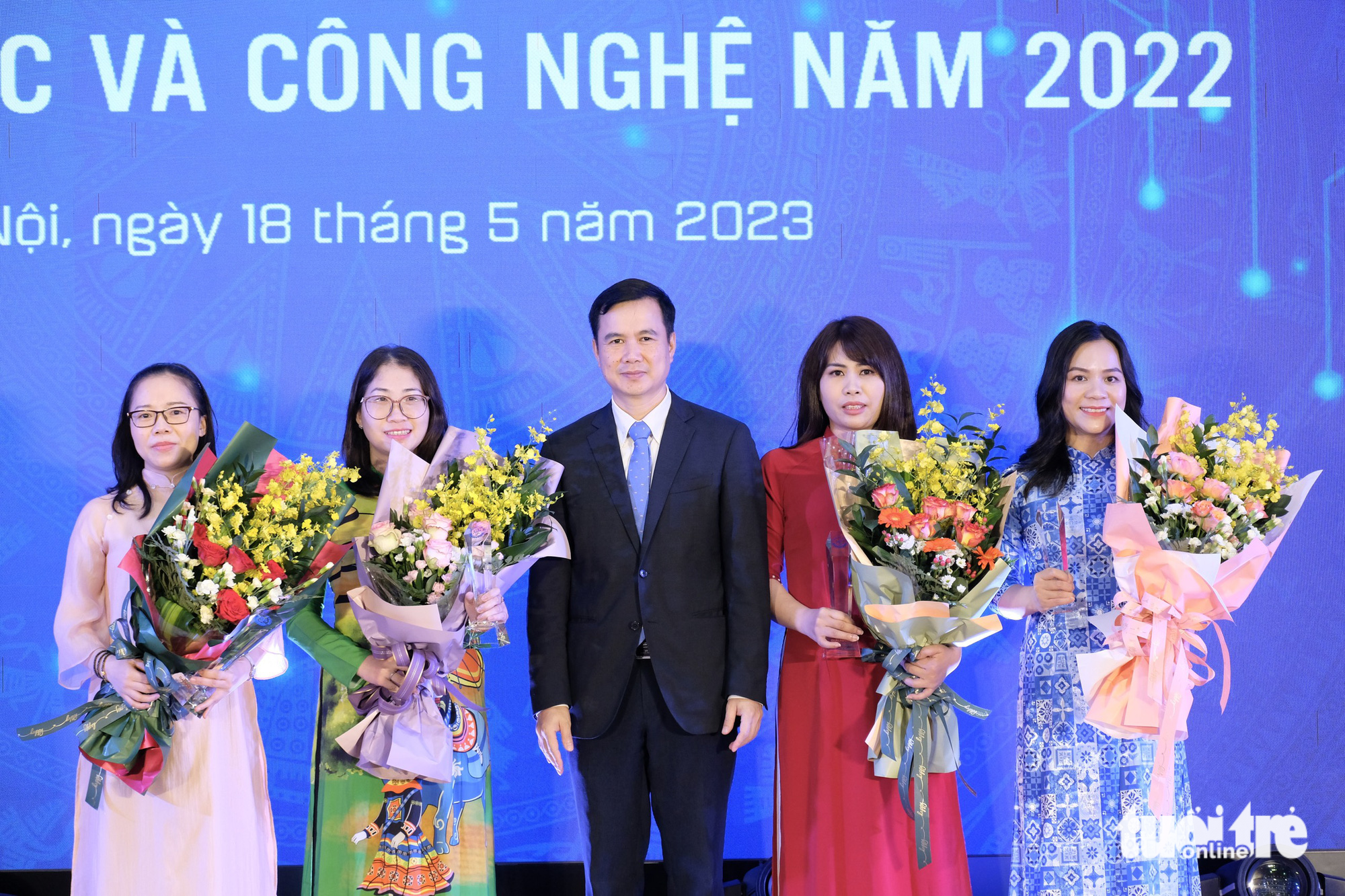 Mỗi nhà báo phải là ‘một người làm khoa học - Ảnh 1.