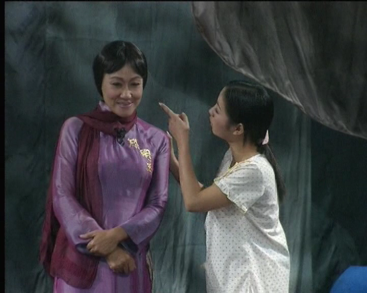Xem lại vở diễn duy nhất của Việt Trinh trên sân khấu kịch - Ảnh 3.