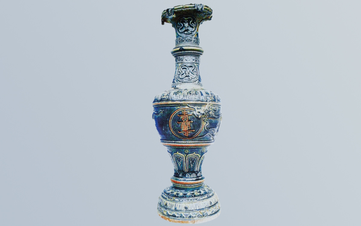 Bảo vật chân đèn của Bảo tàng Hà Nội do Đặng Huyền Thông tạo tác năm 1582 - Ảnh: THÁI LỘC