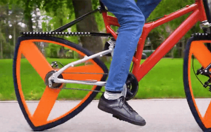 YouTuber tự chế xe đạp độc đáo: Bánh tam giác nhưng không xóc nảy