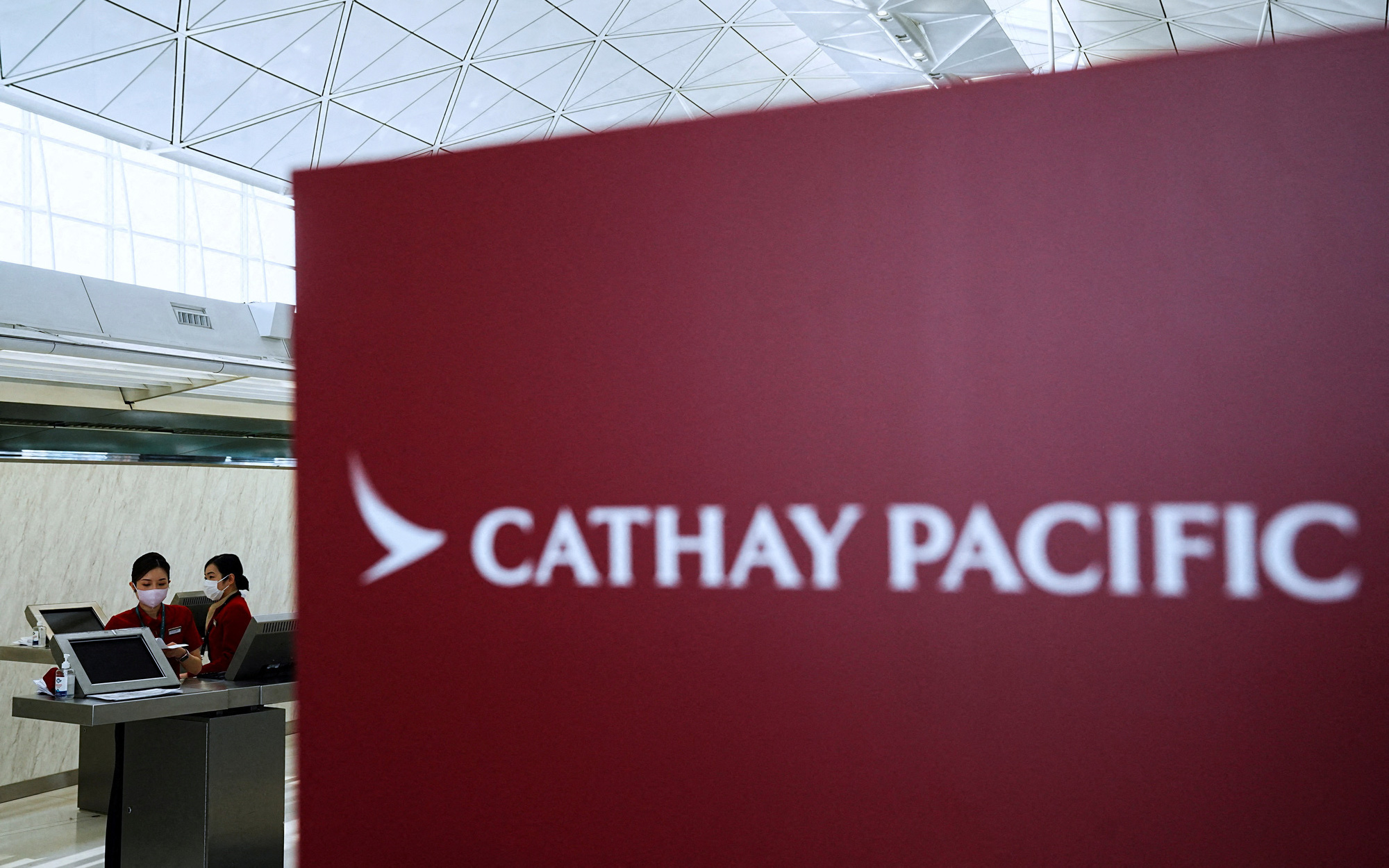 11 hành khách bị thương sau sự cố trên chuyến bay Cathay Pacific