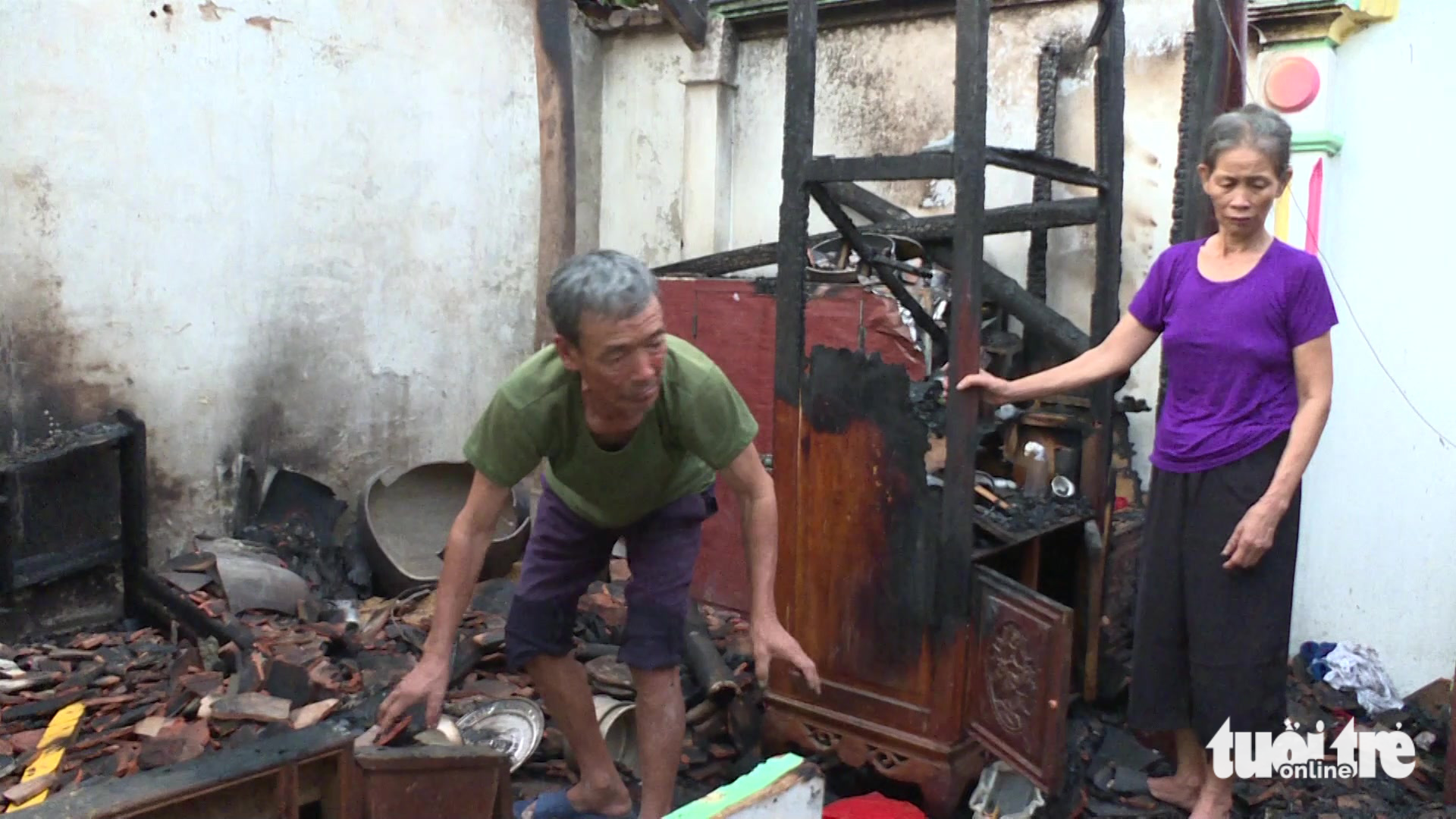 Nhà dân ở Thanh Hóa cháy rụi bất thường sau nhiều lần cháy đồ đạc - Ảnh 1.