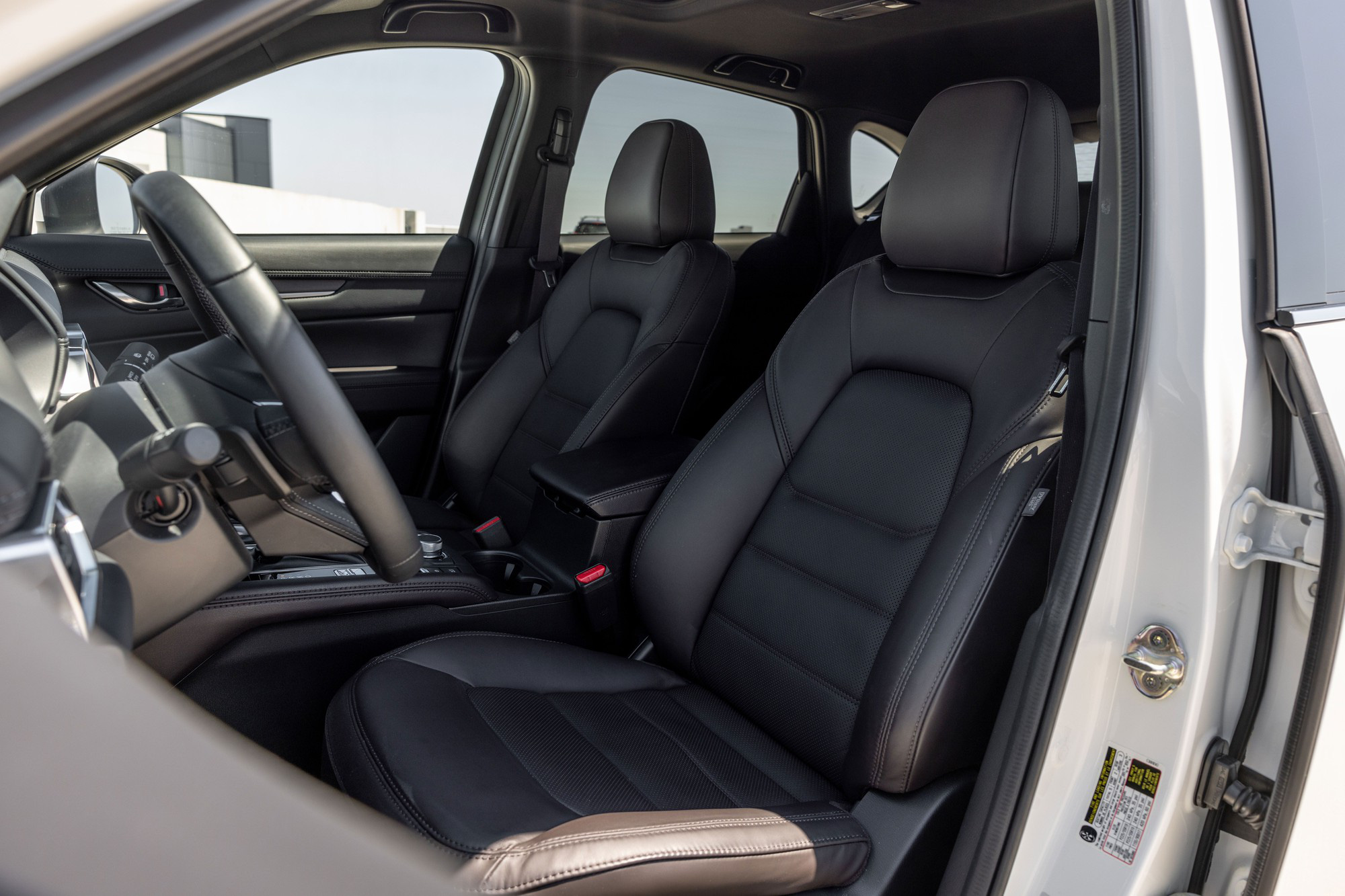 自動車ニュース：マツダCX-5の改良版をベトナムで発表 - 写真8。
