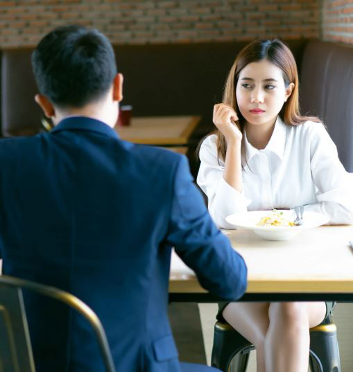 Chui tọt vào nhà vệ sinh khi hóa đơn ăn uống bay đến - Ảnh 2. Chui tọt vào nhà vệ sinh khi hóa đơn ăn uống bay đến - Ảnh 2.