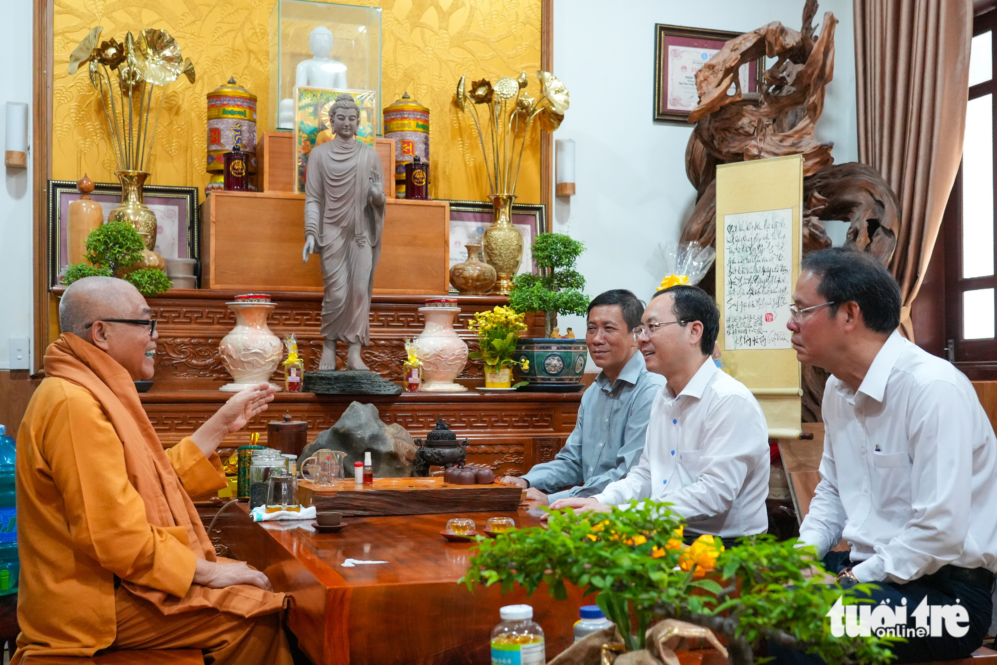 Phó bí thư Thành ủy TP.HCM Nguyễn Văn Hiếu thăm các cơ sở Phật giáo - Ảnh 6.