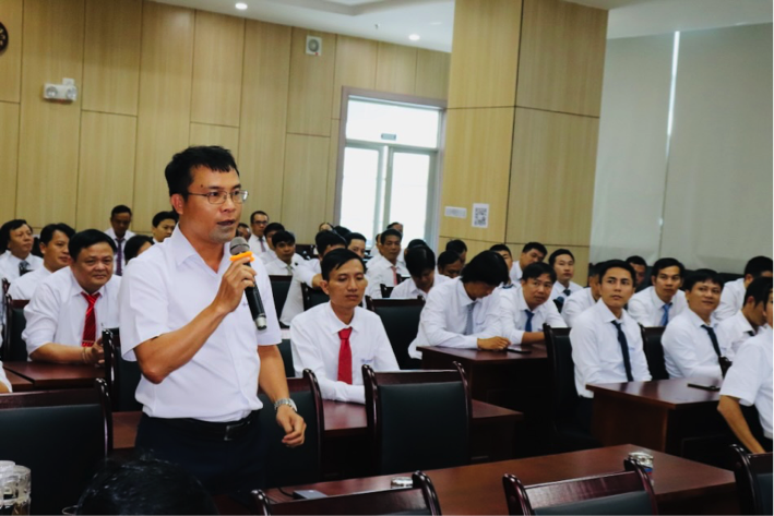 Ông Lê Quốc Hùng - chuyên viên Phòng KTAT phát biểu tại hội nghị