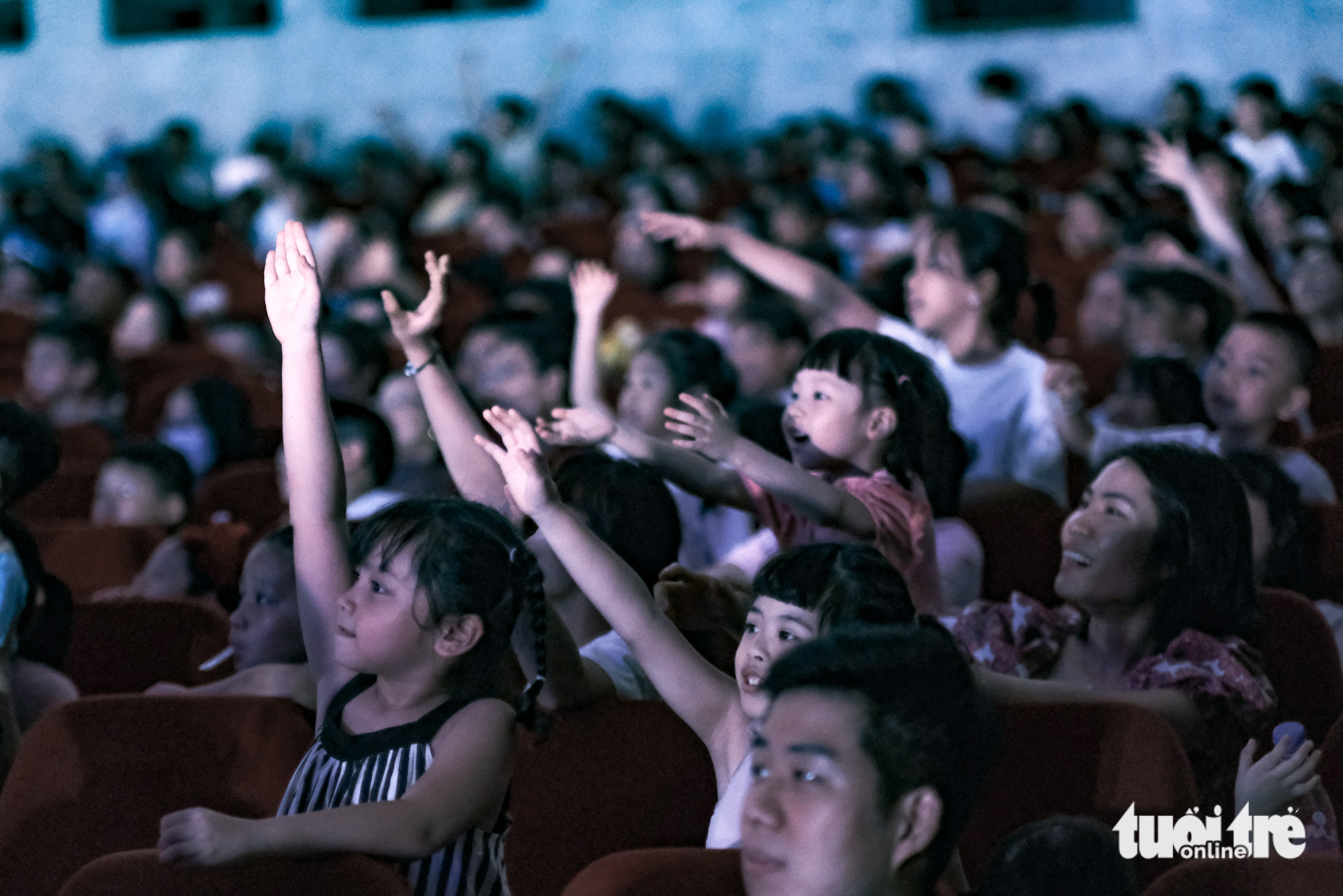 Khán giả nhí Hà Nội vào hè với nhạc kịch ‘Ông lão đánh cá và con cá mập’ - Ảnh 5.