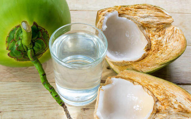 Nước dừa tốt cho sức khỏe, chứa nhiều vitamin - Ảnh minh họa