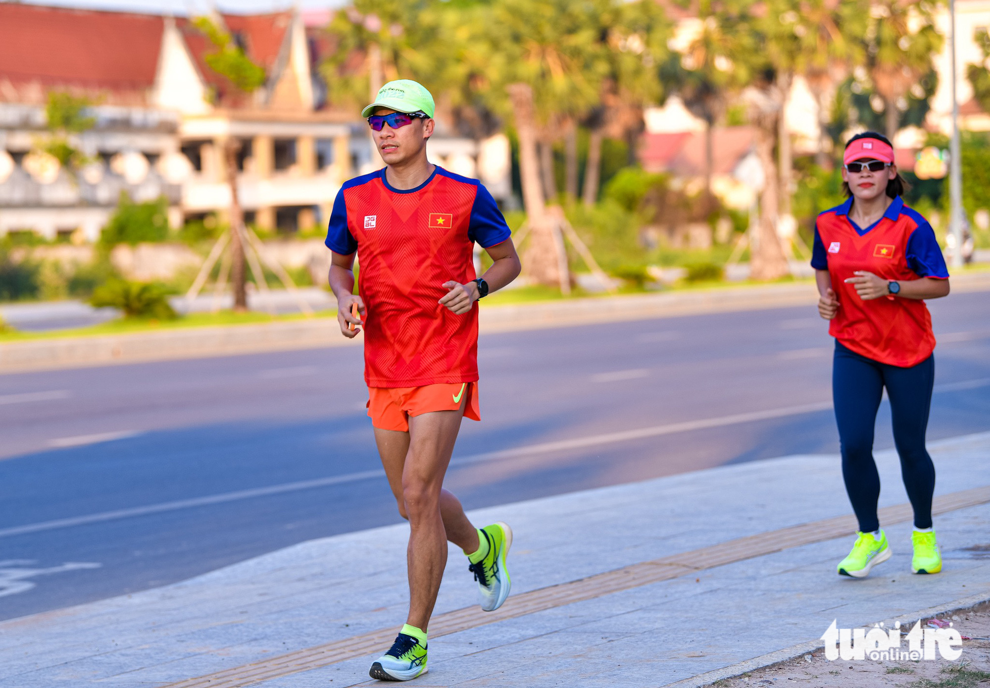 Giờ thi đấu sốc nhiệt của marathon, đi bộ tại SEA Games 32 - Ảnh 5.