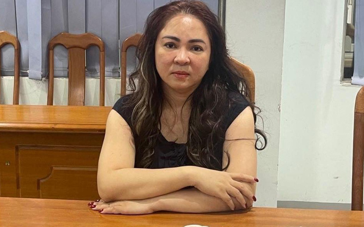 Tòa ra quyết định tạm giam bà Nguyễn Phương Hằng 60 ngày để chuẩn bị xét xử