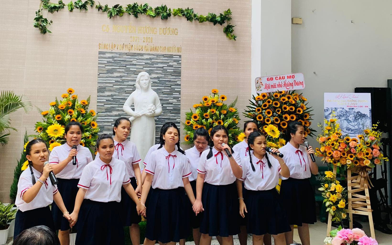Kỷ niệm 25 năm Thư viện sách nói Hướng Dương: Ánh sáng từ trái tim- Ảnh 3. Hướng Dương lại bước vào Thư viện sách nói