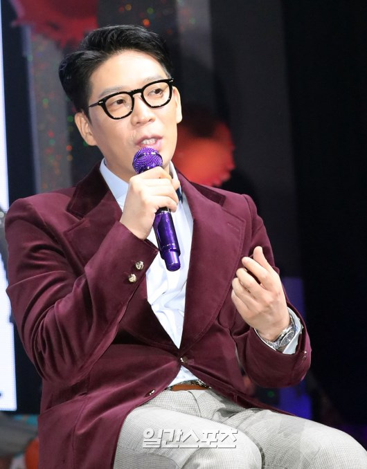 Đạo diễn nội bộ của Big Planet Maid Enter là MC Mong. - Ảnh IS 