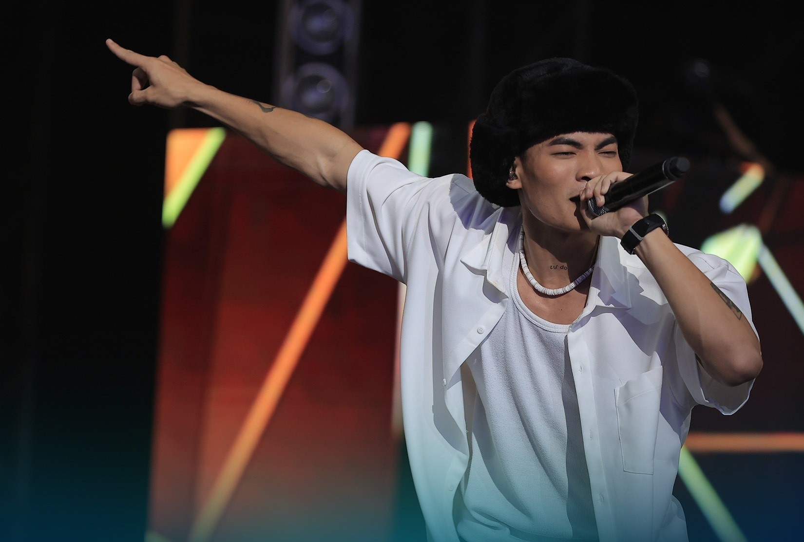 エンターテインメント ニュース 11-6: 新しい Rap Viet エピソードが批判される。 キングコング俳優、54歳で結婚 - 写真2. エンターテインメント ニュース 11-6: 新しい Rap Viet エピソードが批判される。 キングコング俳優、54歳で結婚 - 写真2.