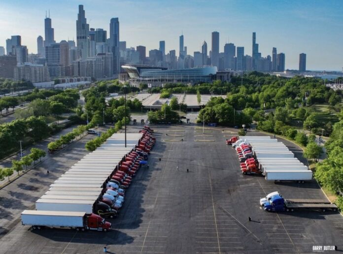 Taylor Swift's record show needs 90 cargo trucks - Photo 2.