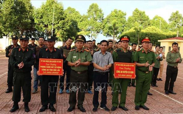 Vụ tấn công tại Đắk Lắk: Khen thưởng lực lượng công an nỗ lực truy bắt các đối tượng