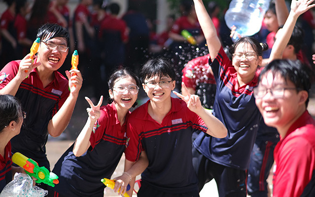 Học sinh lớp 12