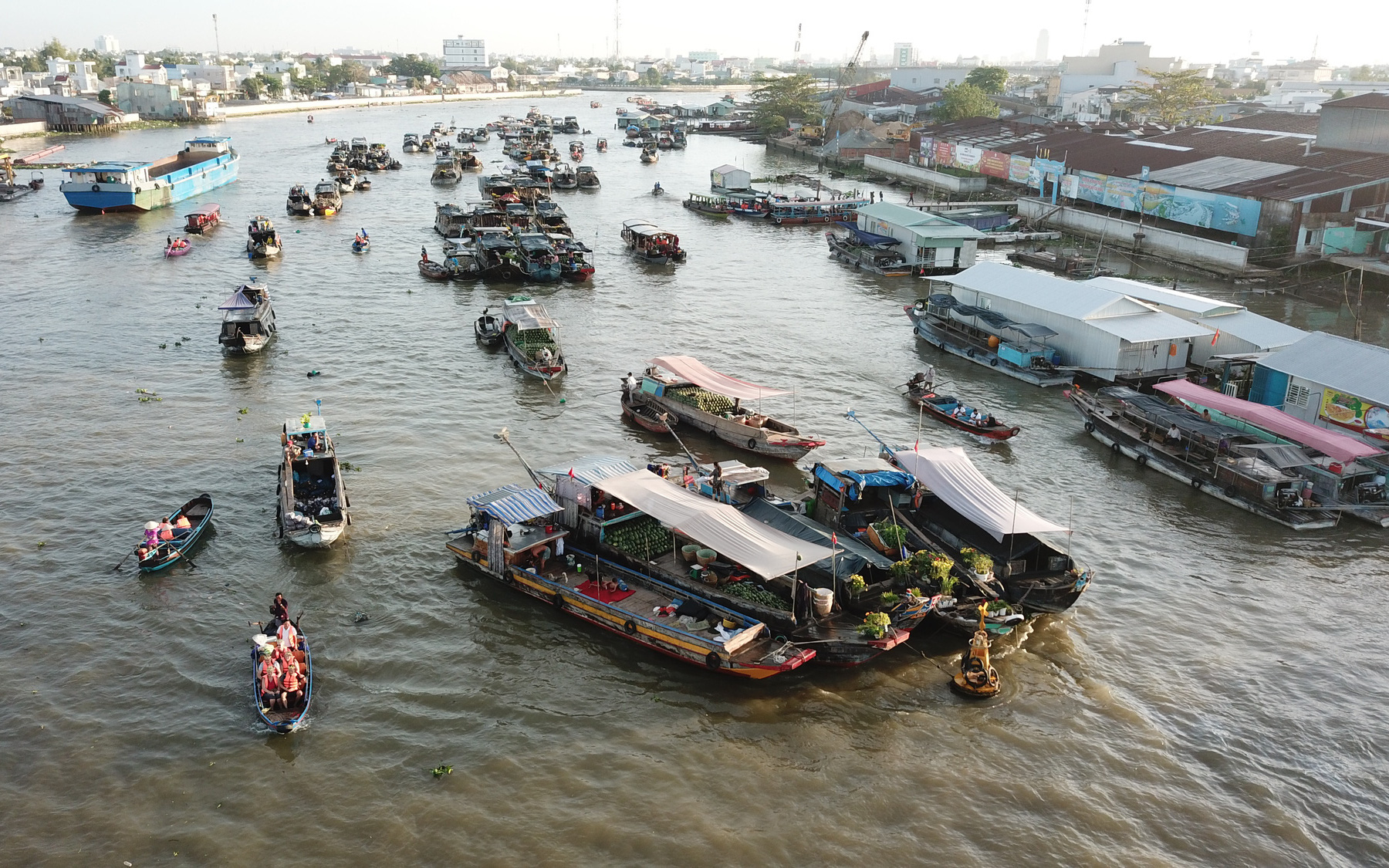 Cần Thơ lập ban quản lý để bảo tồn chợ nổi Cái Răng