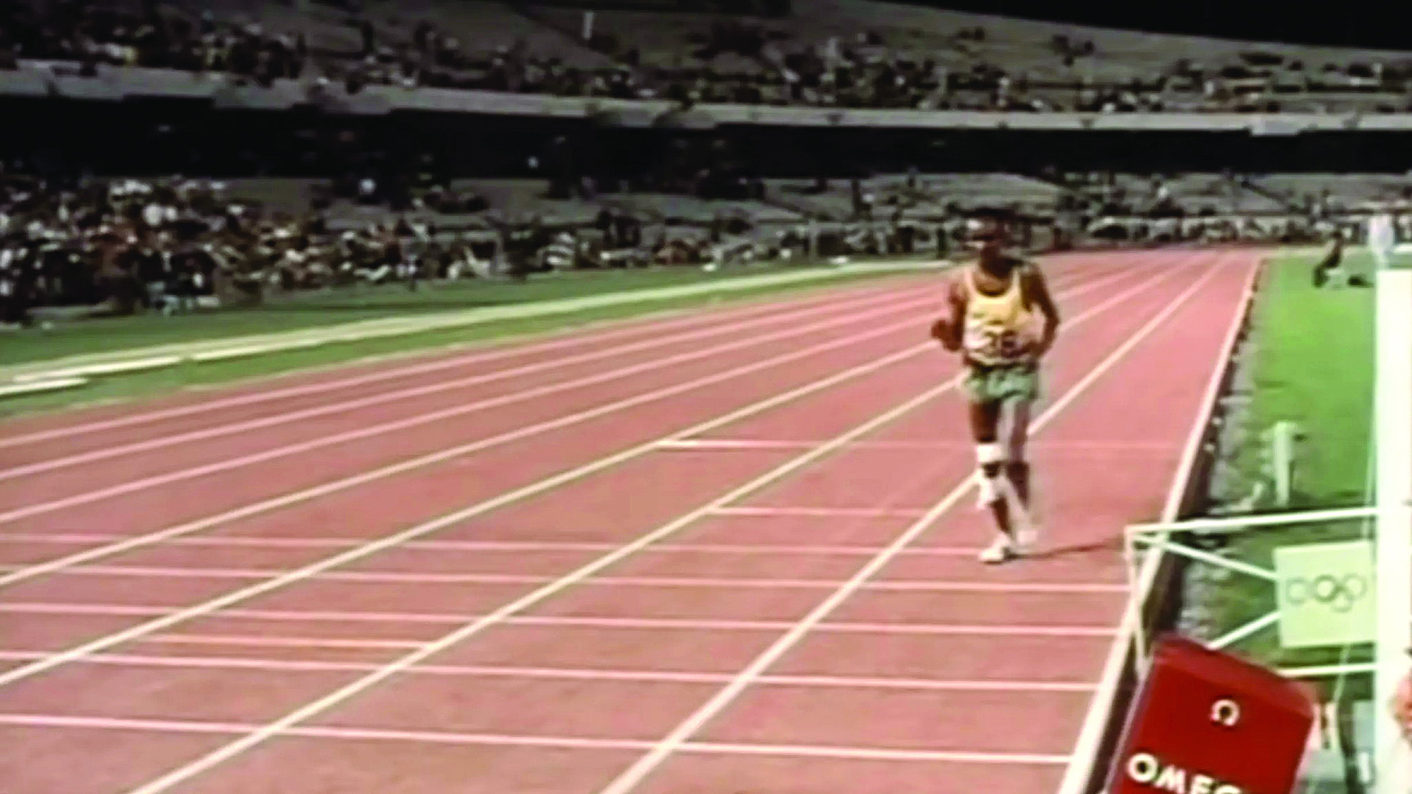 Akhwari và Bou Samnang Vì sao người thất bại được vinh danh Tuổi Trẻ