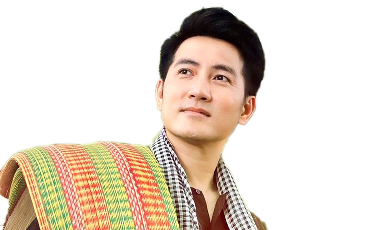 Nguyễn Phi Hùng bắt trend trễ với Bài ca đất phương Nam- Ảnh 5. Nguyễn Phi Hùng lấn sân cải lương