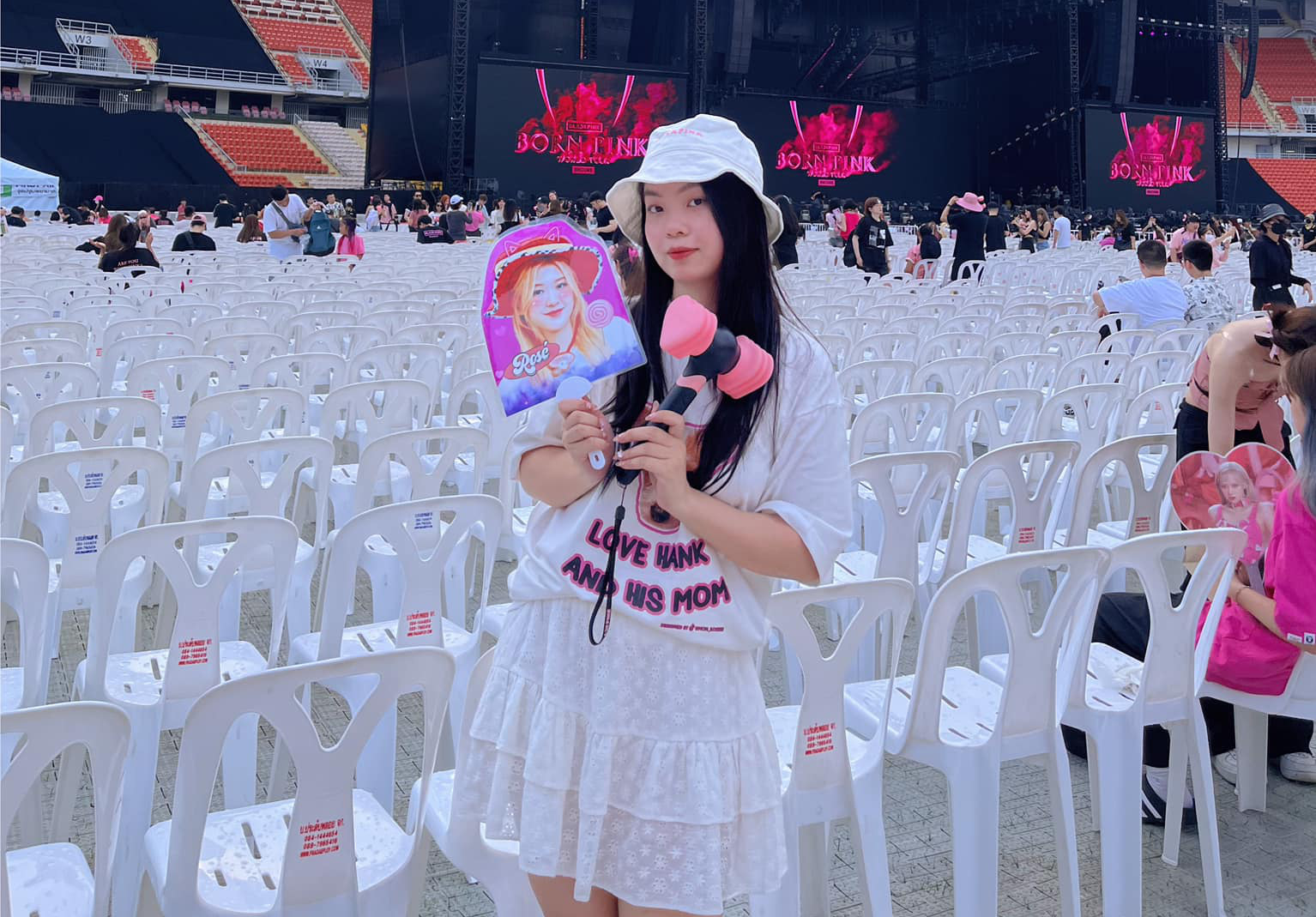 BlackPink ミュージカル イブニングのチケットを見つけるにはどうすればよいですか? - 写真4。 BlackPink ミュージカル イブニングのチケットを見つけるにはどうすればよいですか? - 写真4。