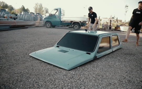 ‘Ô tô gầm thấp nhất thế giới’: Khoảng sáng gầm chỉ 3cm