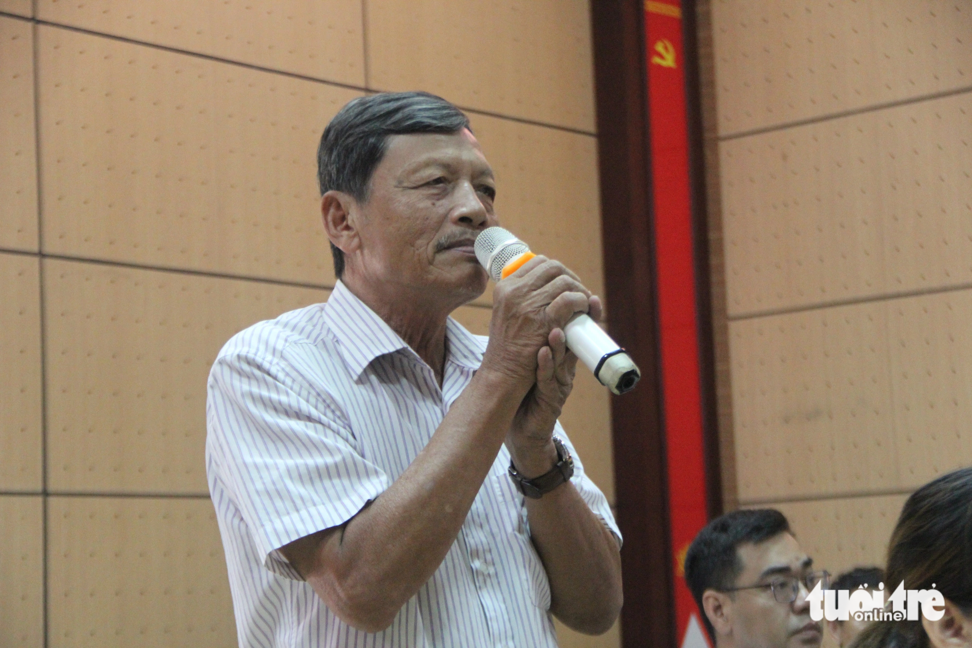 Nhiều ý kiến cử tri ở Đà Nẵng nhắc đến việc giải quyết chế độ, thu nhập cho cán bộ bán chuyên trách ở xã, phường 