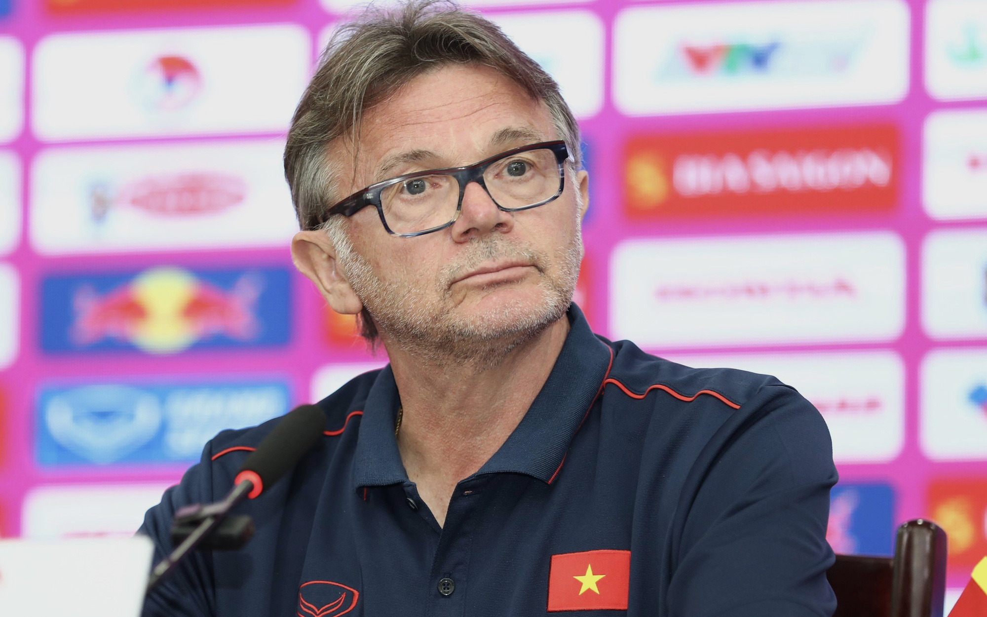 HLV Troussier: ‘Thời điểm này Quang Hải không xứng đáng lên tuyển, nhưng tôi vẫn muốn gặp cậu ấy'