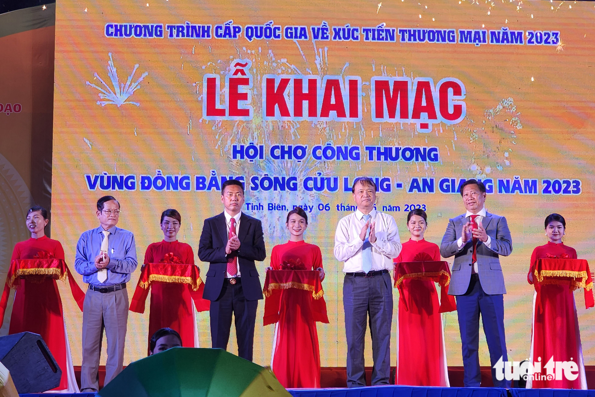 400 gian hàng Việt và Campuchia tại Hội chợ công thương vùng ĐBSCL năm 2023 - Ảnh 3.