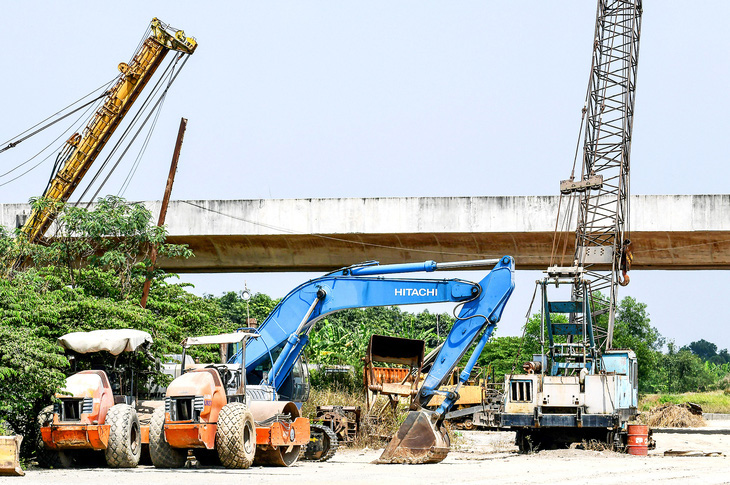 Cao tốc Bến Lức - Long Thành: Bạn đọc ủng hộ việc nhà thầu kiện VEC ra Trung tâm trọng tài quốc tế - Ảnh 1.