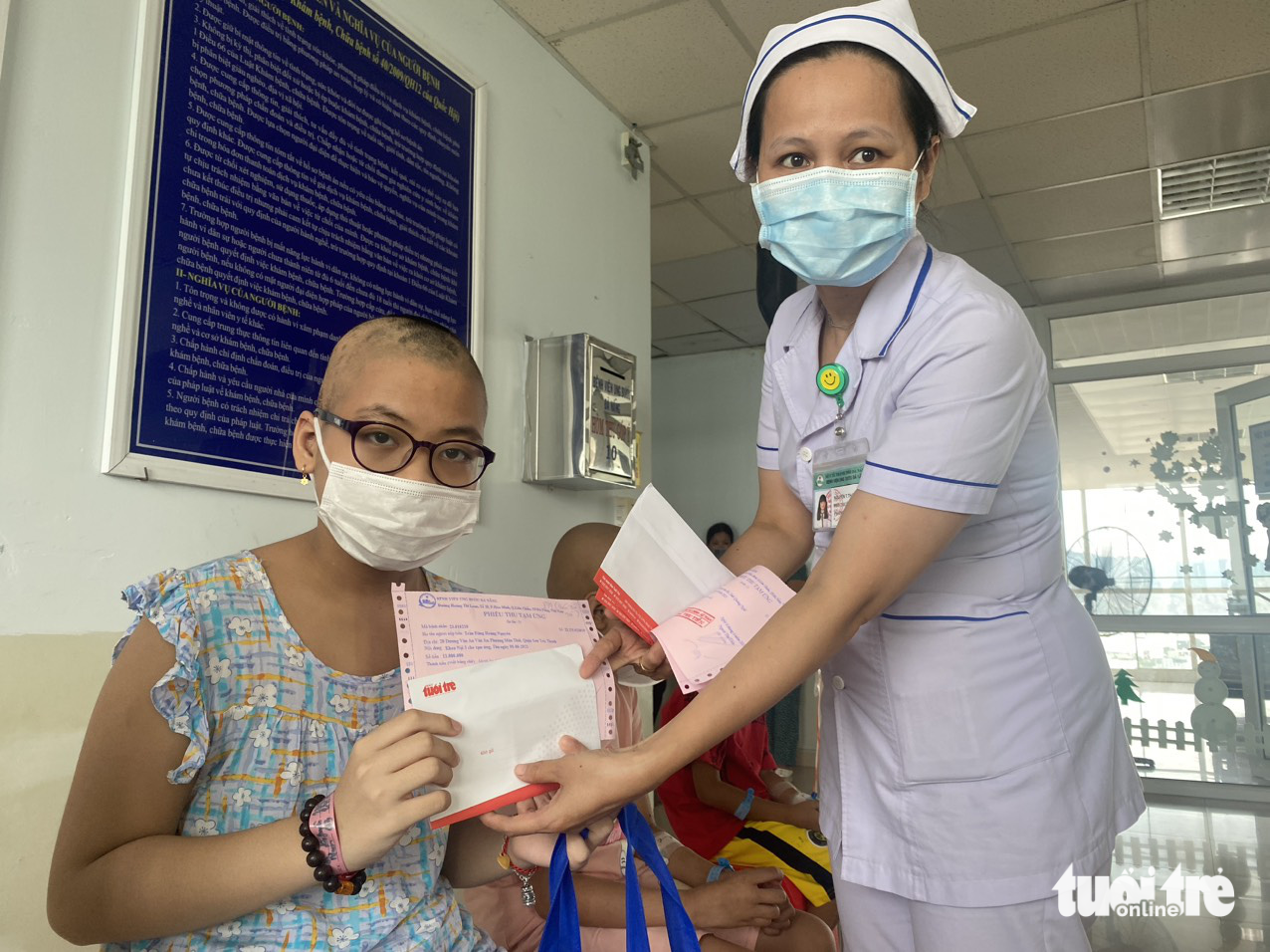Ước mơ của Thúy tiếp sức bệnh nhi ung thư miền Trung: Có người mẹ chăm hai con bệnh hiểm nghèo - Ảnh 5.