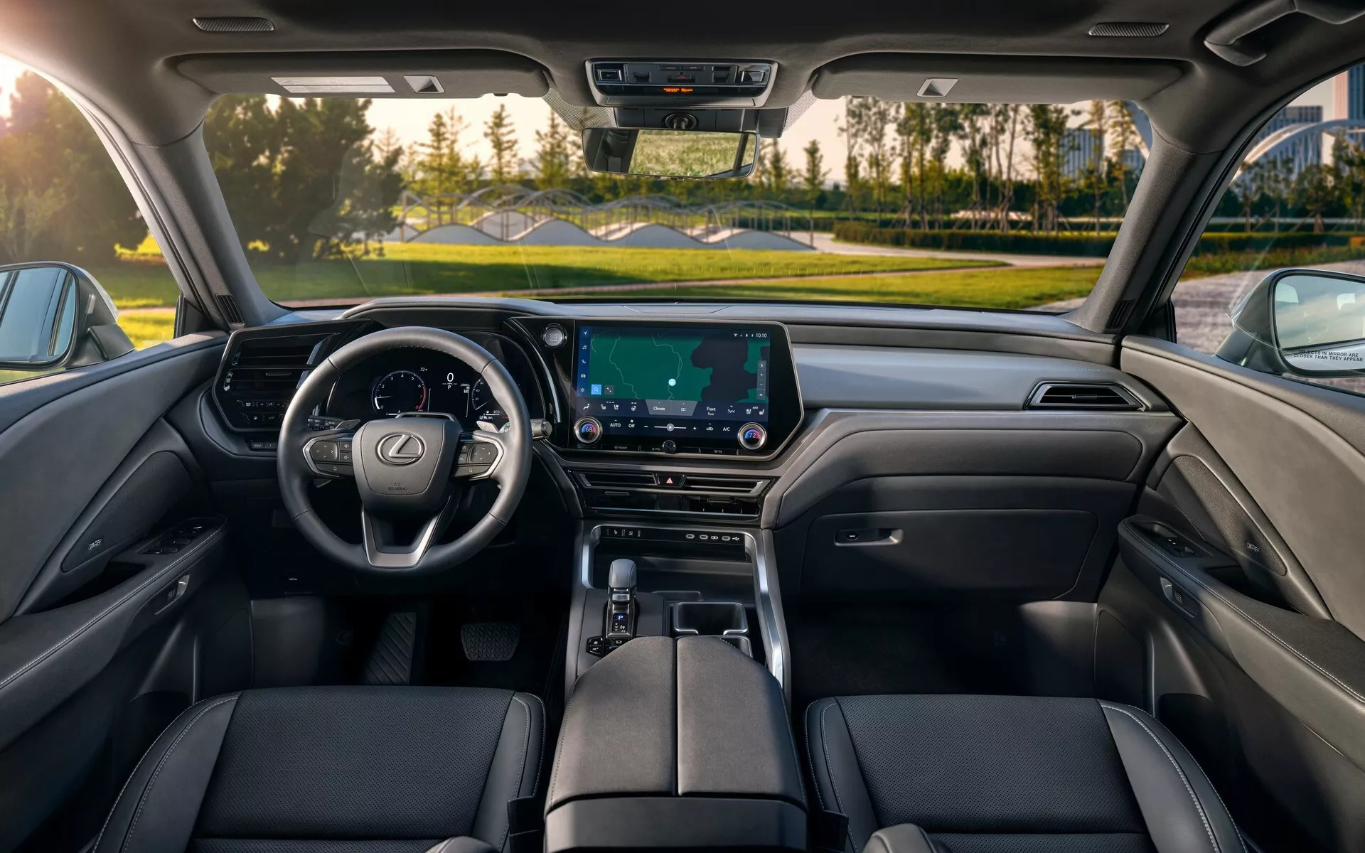 Lexus TX 2024 ra mắt: SUV 3 hàng ghế 7 chỗ, ghế nào cũng "tốt nhất"