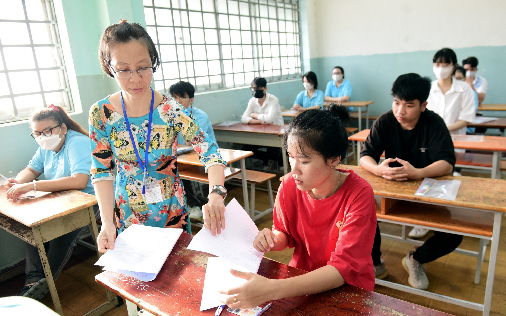 Dạy và học môn văn làm sao để học sinh rèn kỹ năng sử dụng ngôn từ, viết bài luận "như tây"