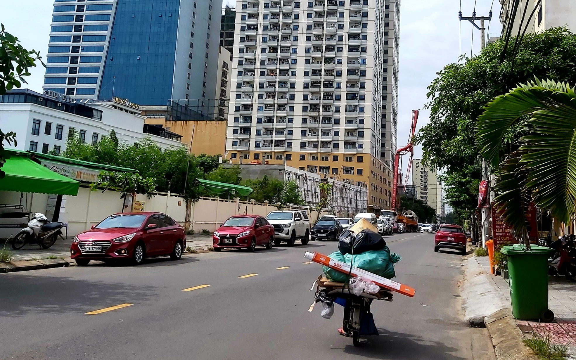 Mường Thanh tháo dỡ một phần xây dựng sai phép, phần còn lại xin... tồn tại- Ảnh 2. Đã quá hạn, Mường Thanh chưa tháo dỡ các căn hộ sai phép như cam kết