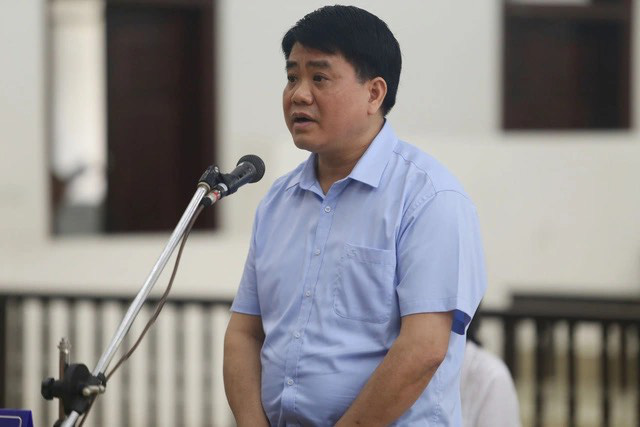 Cựu chủ tịch Hà Nội Nguyễn Đức Chung bị đưa ra xét xử trong vụ án thứ tư - Ảnh: DANH TRỌNG
