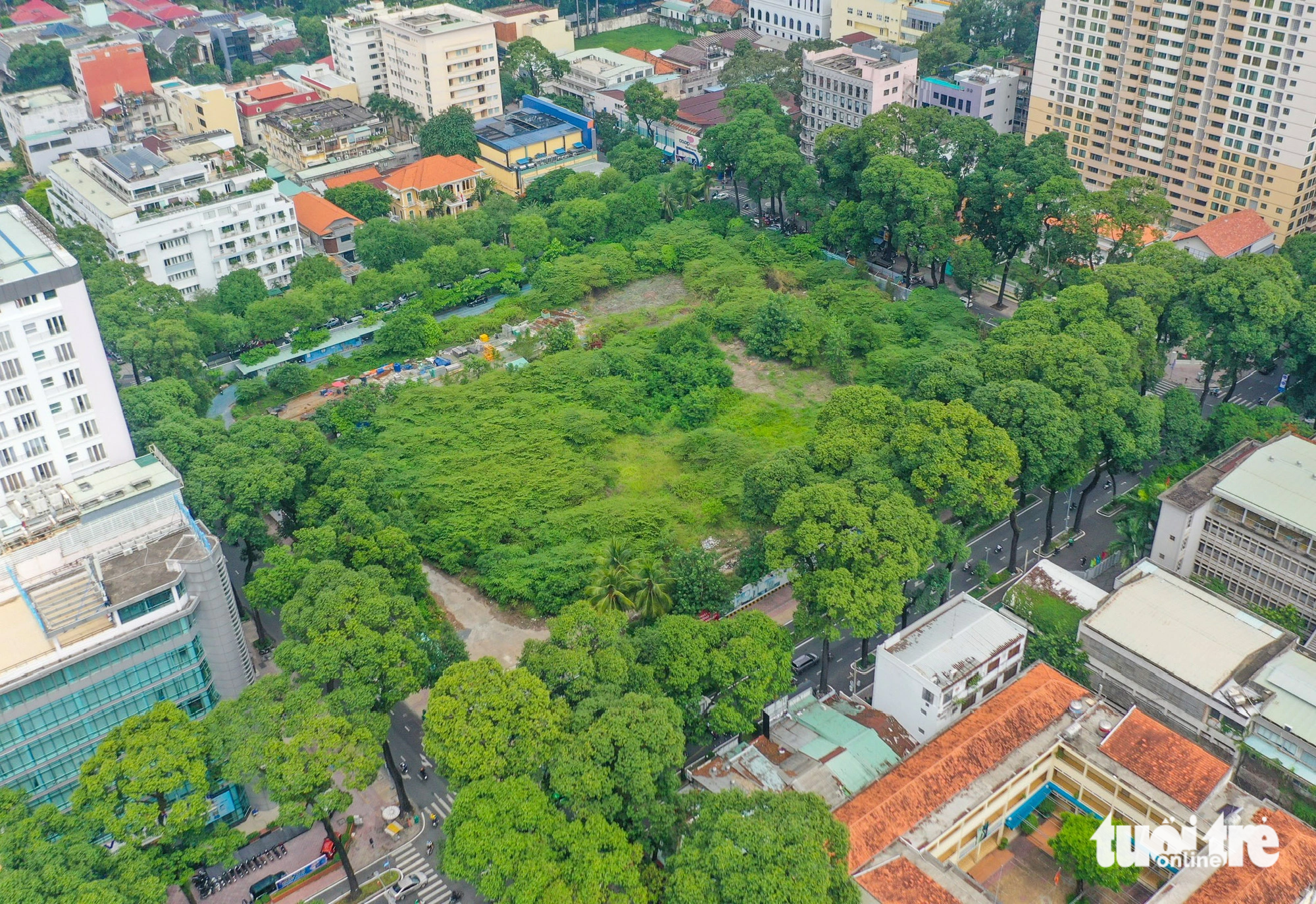 Theo thiết kế, dự án có quy mô hiện đại, tiêu chuẩn quốc tế, đáp ứng cho các giải thi đấu lớn gồm 7 tầng nổi và 3 tầng hầm, rộng 14.417,8m2, khán đài có sức chứa 4.000 chỗ, mặt sàn đấu có chu vi 40 x 60m… Tuy nhiên dự án chỉ nằm trên giấy, hiện nay bị bỏ hoang