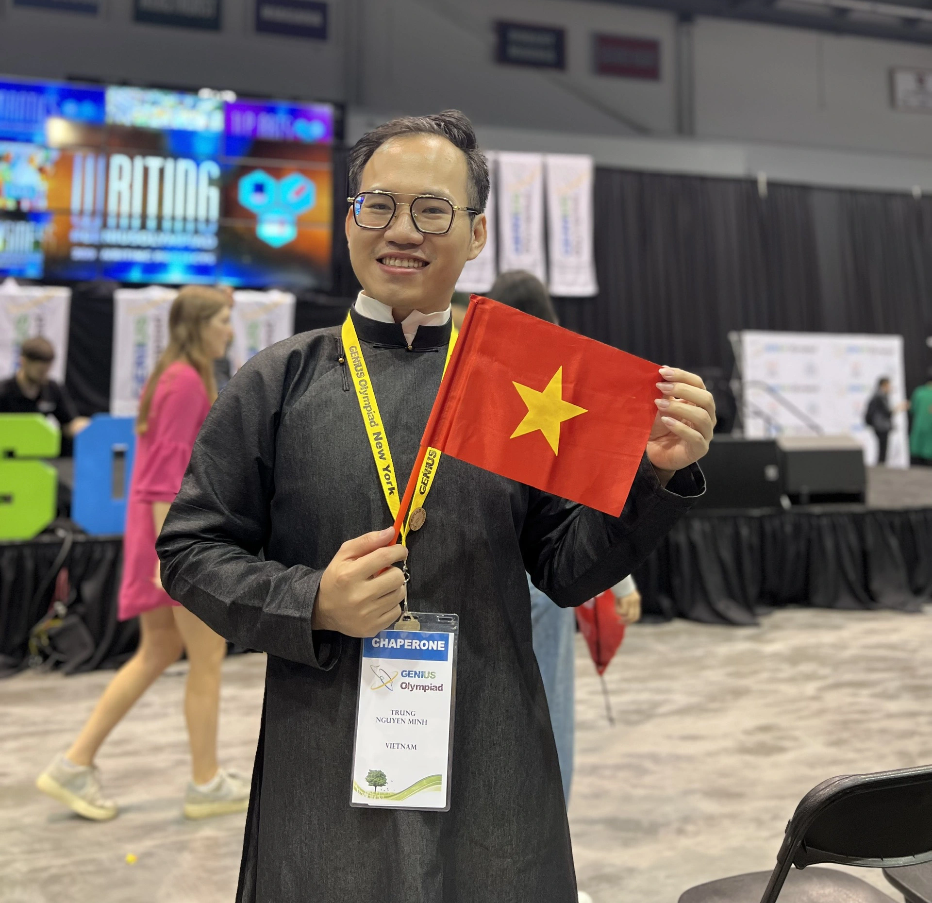 Thầy giáo Nguyễn Minh Trung trong vụ Genius Olympiad: 'Tôi chân thành xin lỗi' - Ảnh 1.