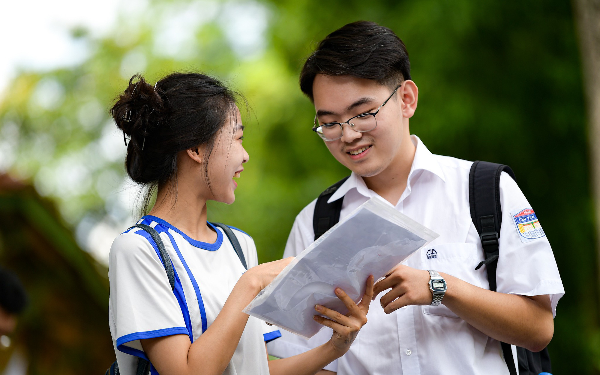 Phổ điểm thi tốt nghiệp THPT 2024: 183.000 bài thi toán dưới trung bình- Ảnh 20. Phổ điểm thi tốt nghiệp THPT 2023: Môn sử cải thiện, tiếng Anh vẫn lạ