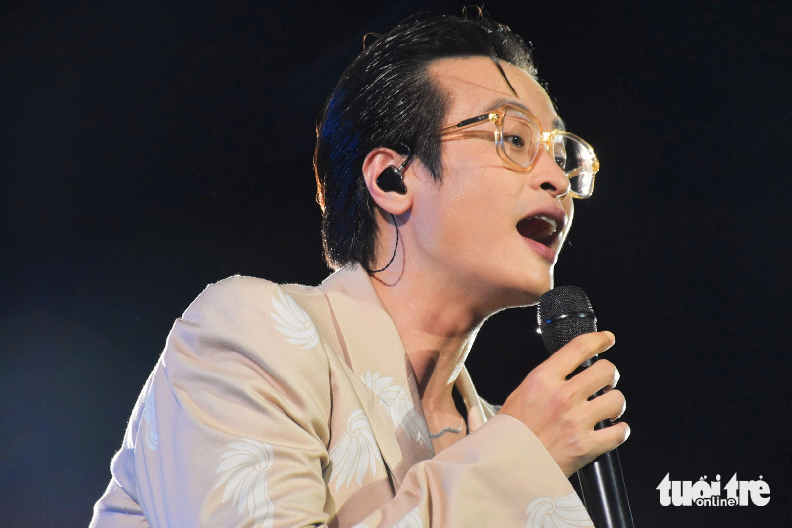 Charlie Puth hát cùng ca sĩ Việt trước hàng nghìn khán giả 8Wonder - Ảnh 10.