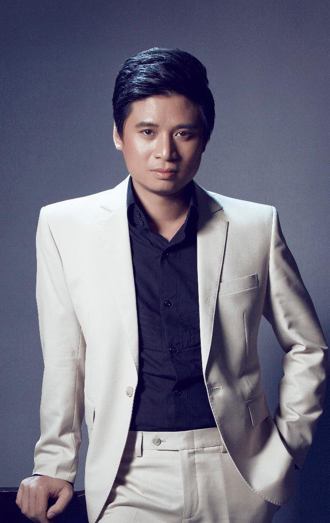 Ca sĩ Tấn Minh cho biết anh sẽ hát cả những ca khúc cách mạng và nhạc nhẹ trữ tình - Ảnh: NVCC